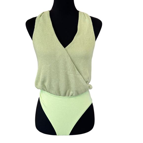 New LULU’S Women's Destinations Light Green Faux-Wrap Halter Bodysuit Size XS - Picture 5 of 11